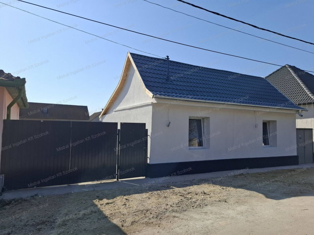 Eladó családi ház, Szolnokon 25.9 M Ft, 2 szobás