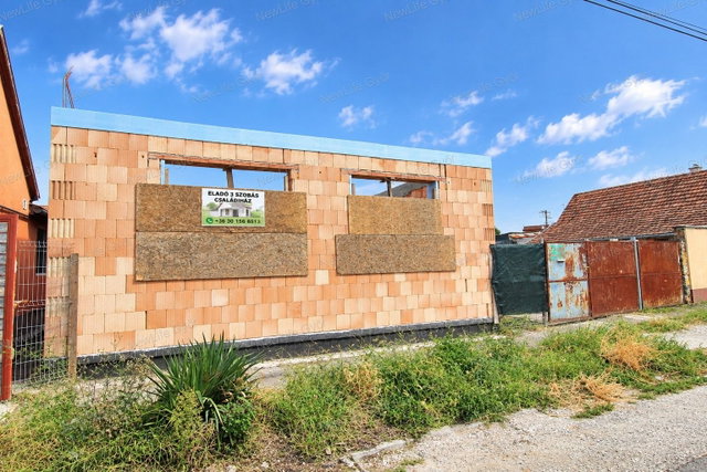 Eladó családi ház, Győrött 97.5 M Ft, 4 szobás