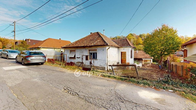 Eladó családi ház, Miskolcon 37 M Ft, 2 szobás