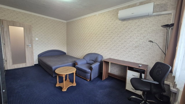 Kiadó panellakás, albérlet, Debrecenben 180 E Ft / hó, 1 szobás