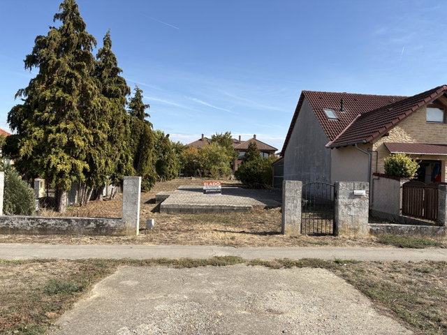 Eladó telek, Kaposváron, Kőrösi Csoma Sándor utcában 17.9 M Ft