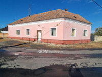 Eladó családi ház, Egyházaskeszőn 14 M Ft, 4+2 szobás