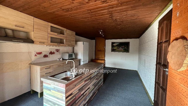 Eladó nyaraló, Egerben 29.9 M Ft, 3 szobás / költözzbe.hu