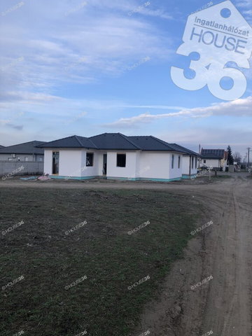 Eladó családi ház, Kecskeméten 98 M Ft, 4 szobás