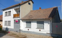 Eladó családi ház, Bátaszéken 41.99 M Ft, 9 szobás
