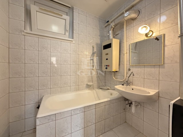 Kiadó téglalakás, albérlet, Székesfehérvárott 165 E Ft / hó