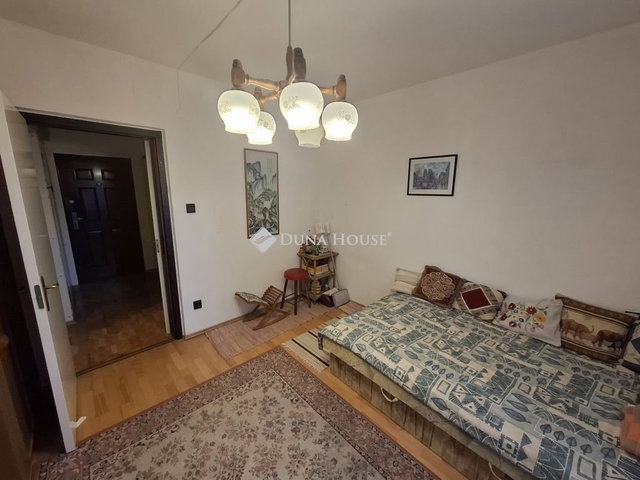Eladó panellakás, Budapesten, III. kerületben 75 M Ft, 2 szobás