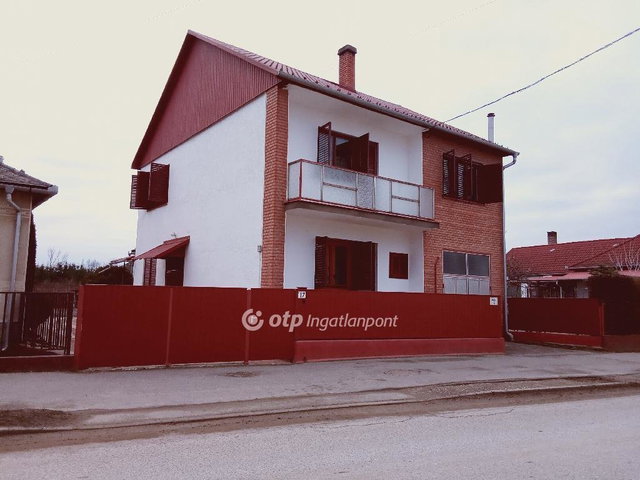 Eladó családi ház, Nagyvarsányon 43.5 M Ft, 4 szobás