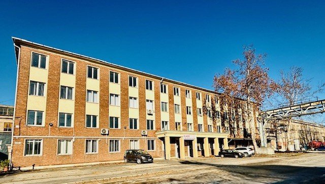 Üzlethelyiség · 3220 m² · 850.000.000 Ft