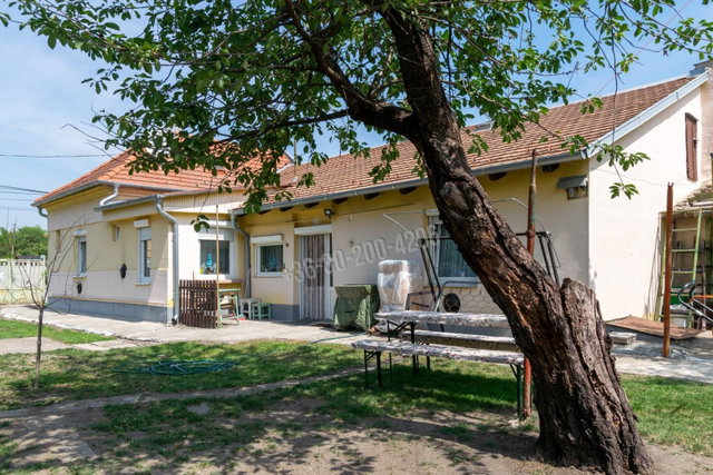 Eladó családi ház, Mosonmagyaróváron 67 M Ft, 3 szobás