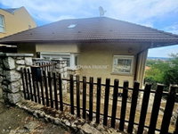 Eladó családi ház, Pécsett 145 M Ft, 6 szobás