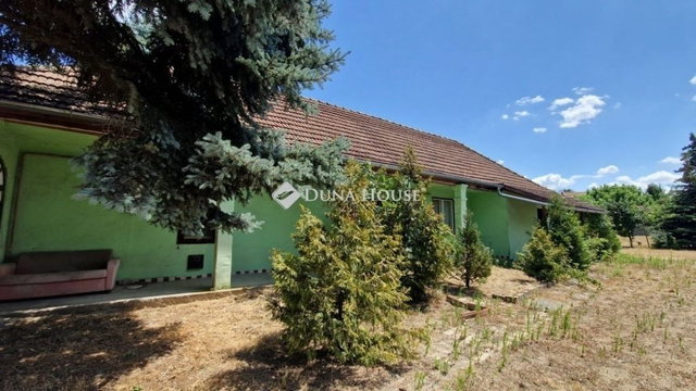 Eladó családi ház, Tóalmáson 24.9 M Ft, 1 szobás