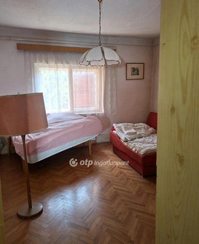 Eladó családi ház, Fülöpszálláson 12 M Ft, 2 szobás