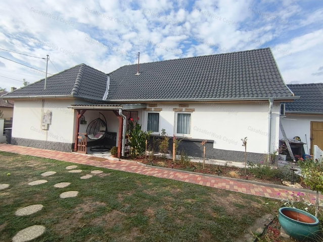 Eladó családi ház, Tápiószelén 42.9 M Ft, 4 szobás