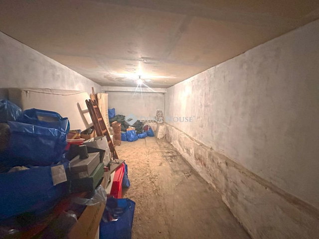 Eladó ipari ingatlan, Budapesten, XVI. kerületben 5.7 M Ft