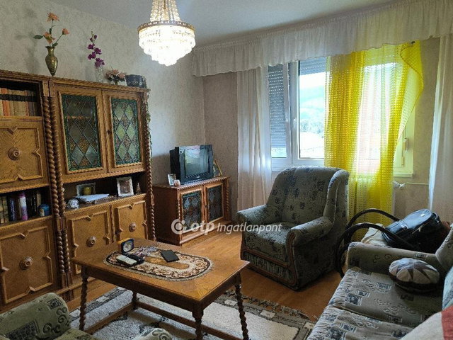 Eladó panellakás, Miskolcon 29.9 M Ft, 2 szobás