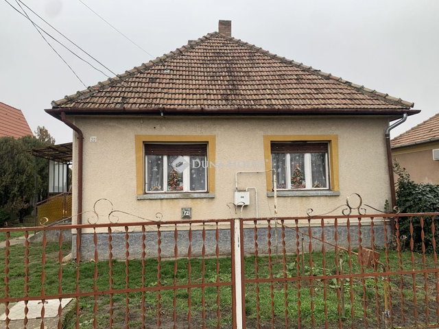 Eladó családi ház, Tápiószelén 21.021 M Ft, 3 szobás