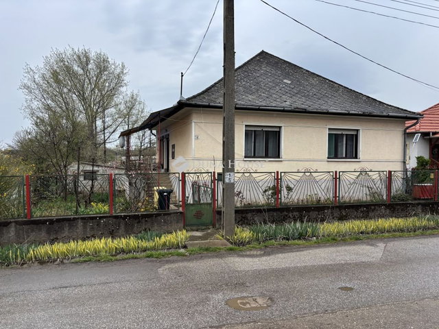 Eladó családi ház, Mádon 27.5 M Ft, 4 szobás