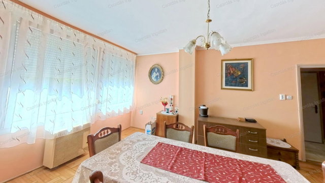 Eladó téglalakás, Veszprémben, Ady Endre utcában 78 M Ft