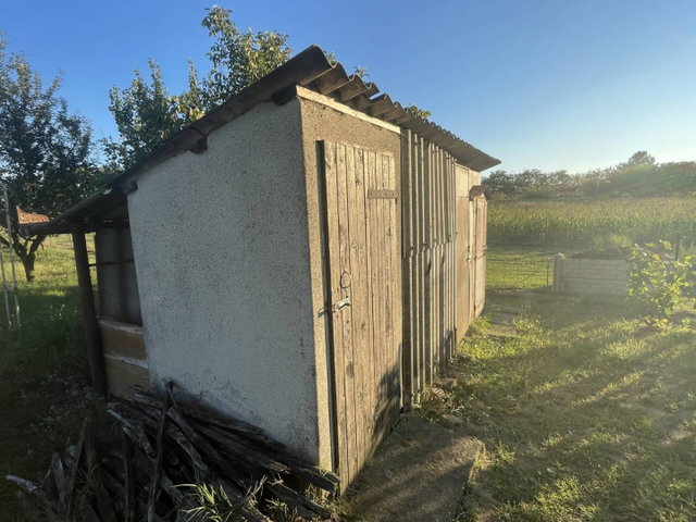 Eladó mezogazdasagi ingatlan, Komáromban 10.5 M Ft
