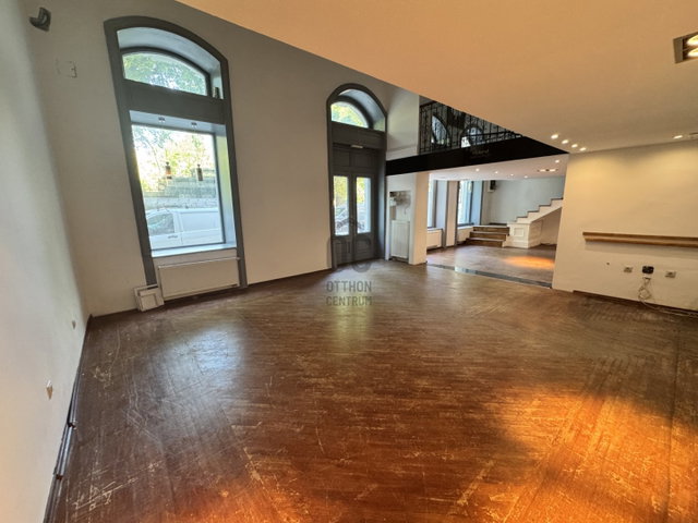 Eladó ipari ingatlan, Budapesten, V. kerületben 304.92 M Ft