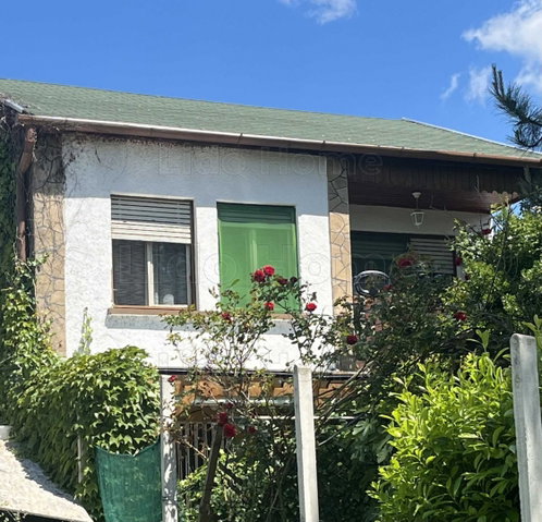 Eladó nyaraló, Keszthelyen 45 M Ft, 3 szobás
