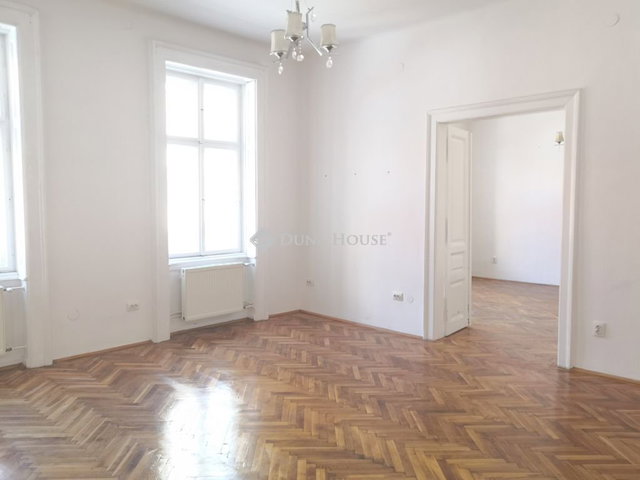 Eladó téglalakás, Budapesten, I. kerületben 134.9 M Ft, 2 szobás
