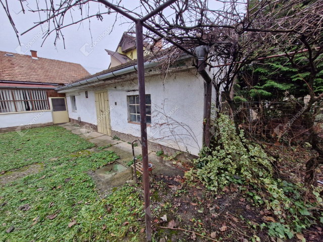 Eladó családi ház, Kaposváron 49 M Ft, 2 szobás