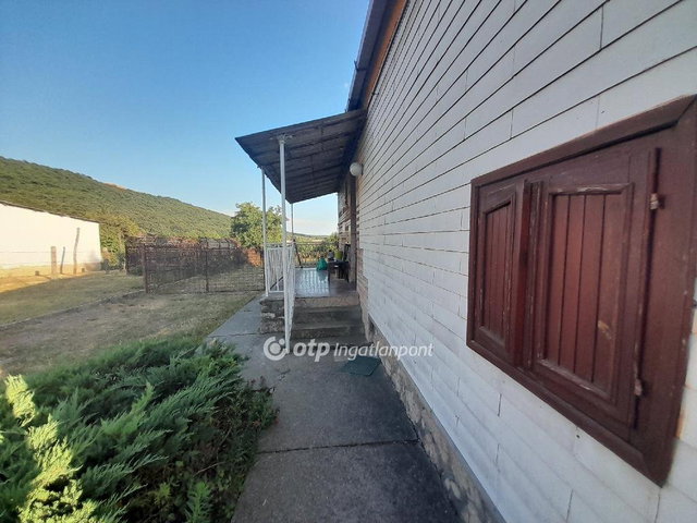 Eladó családi ház, Tardoson 43 M Ft, 3 szobás