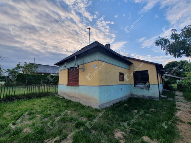 Eladó családi ház, Kálmáncsán 5.5 M Ft, 2 szobás
