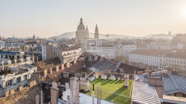 Eladó téglalakás, Budapesten, VI. kerületben 366.76 M Ft