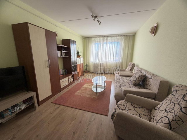 Eladó panellakás, Győrött 50 M Ft, 2 szobás