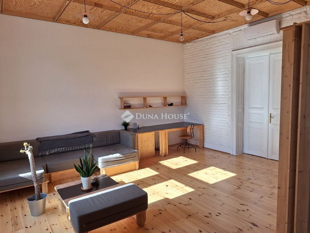 Eladó téglalakás, Budapesten, VI. kerületben 89.99 M Ft