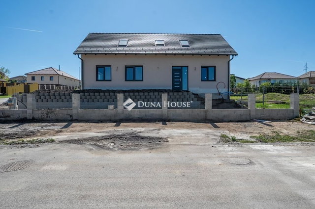 Eladó ikerház, Környén 95 M Ft, 4 szobás / költözzbe.hu