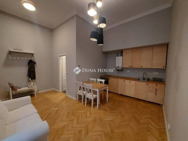 Eladó téglalakás, Budapesten, VIII. kerületben 77 M Ft, 2 szobás