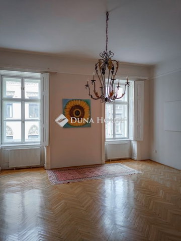 Kiadó téglalakás, albérlet, V. kerületben, Arany János utcában