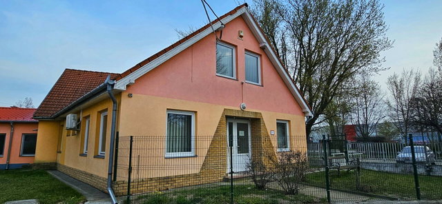 Kiadó családi ház, albérlet, Kecskeméten 450 E Ft / hó