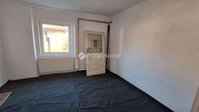 Eladó családi ház, Sárbogárdon 38.1 M Ft, 4 szobás