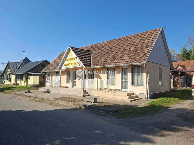 Eladó családi ház, Záhonyon 9.9 M Ft, 2 szobás