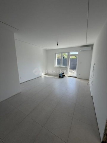 Eladó családi ház, Debrecenben 66.9 M Ft, 2 szobás