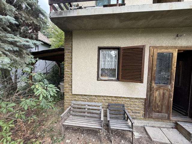 Eladó nyaraló, Kesztölcön, Gertrúd utcában 26.9 M Ft, 2 szobás