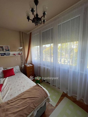 Eladó téglalakás, Nyíregyházán 40 M Ft, 1+1 szobás