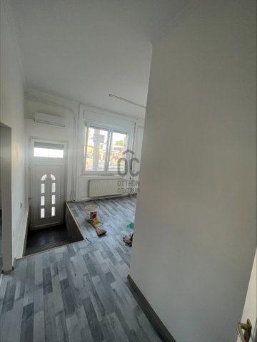 Eladó téglalakás, Budapesten, XV. kerületben 32.5 M Ft, 1 szobás