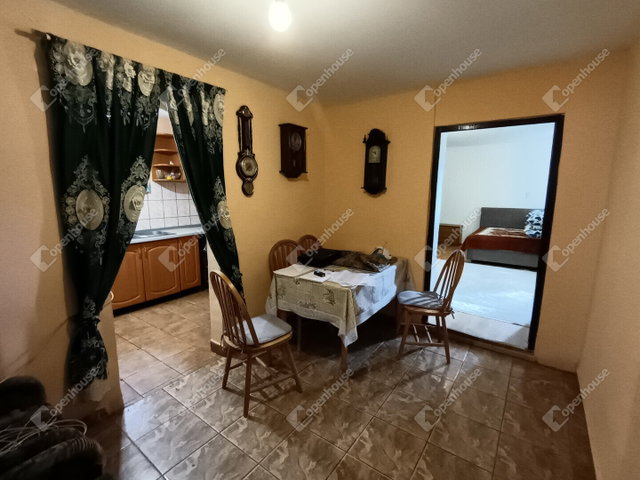 Eladó családi ház, Segesden 14.9 M Ft, 2 szobás