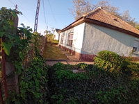 Eladó családi ház, Baján 11 M Ft, 3 szobás