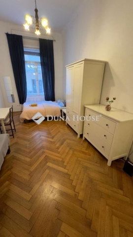 Eladó téglalakás, Budapesten, V. kerületben 130 M Ft, 3 szobás