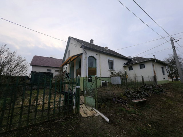 Eladó családi ház, Sajószentpéteren 19.9 M Ft, 2 szobás