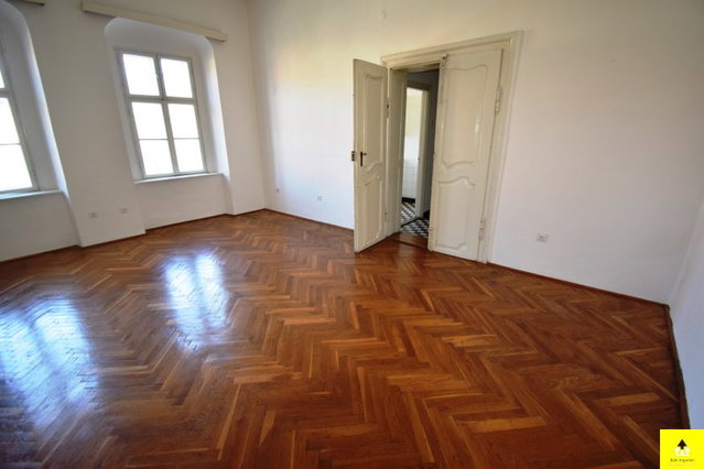 Eladó téglalakás, Kőszegen 35.01 M Ft, 3 szobás