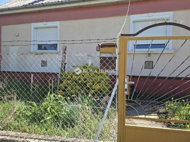 Eladó családi ház, Gyömrőn 64 M Ft, 3 szobás