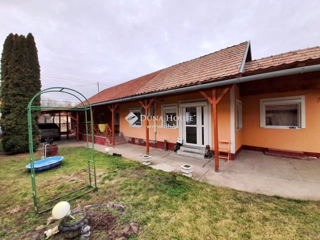 Eladó családi ház, Tóalmáson 55 M Ft, 5 szobás